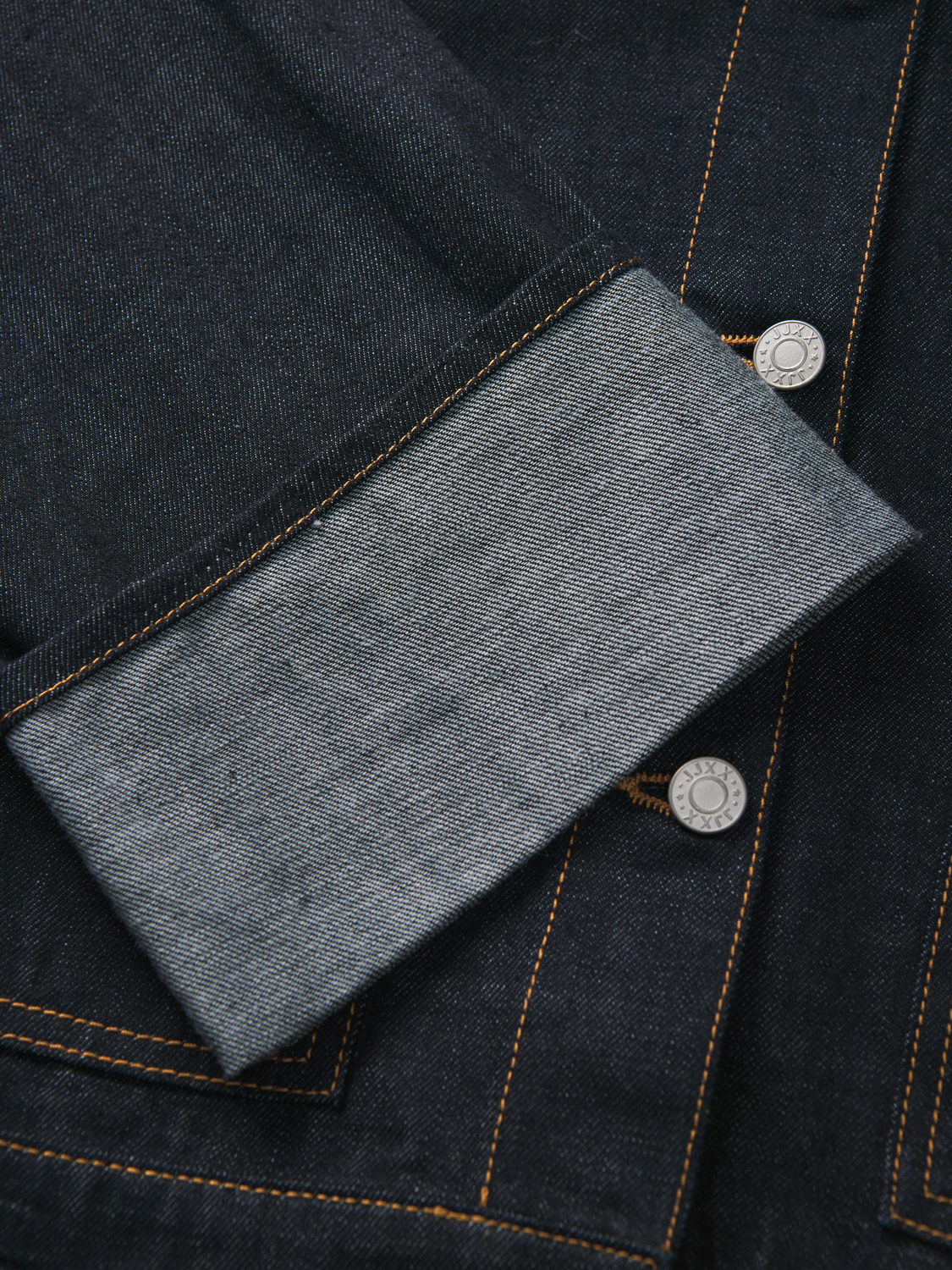model_shot-detail